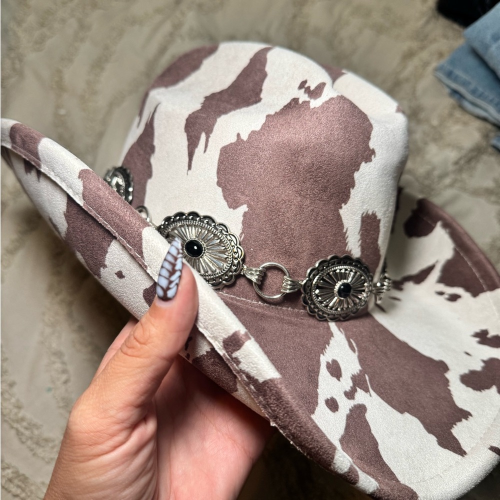 Illuma Cowhide-Pattern Western Hat with Silver Concho Band (with tags)